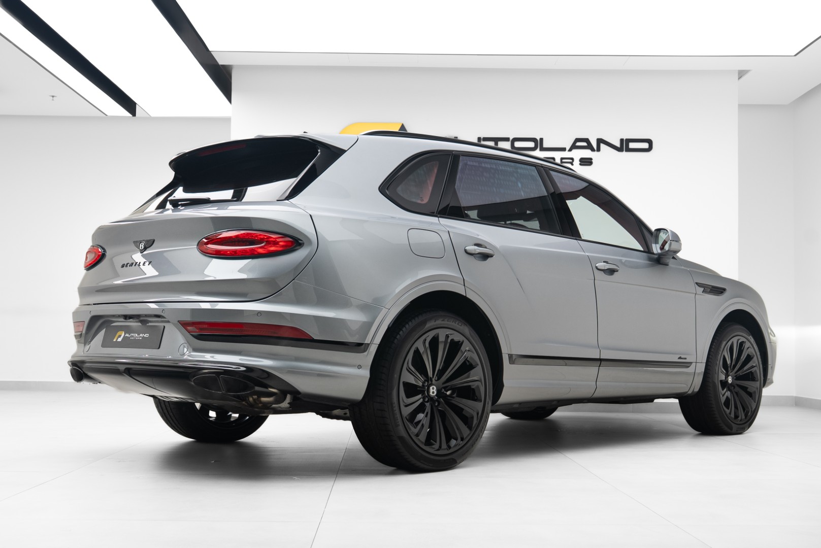 2023 BENTLEY BENTAYGA AZURE | GCC | MAIN DEALER WARRANTY SERVICE